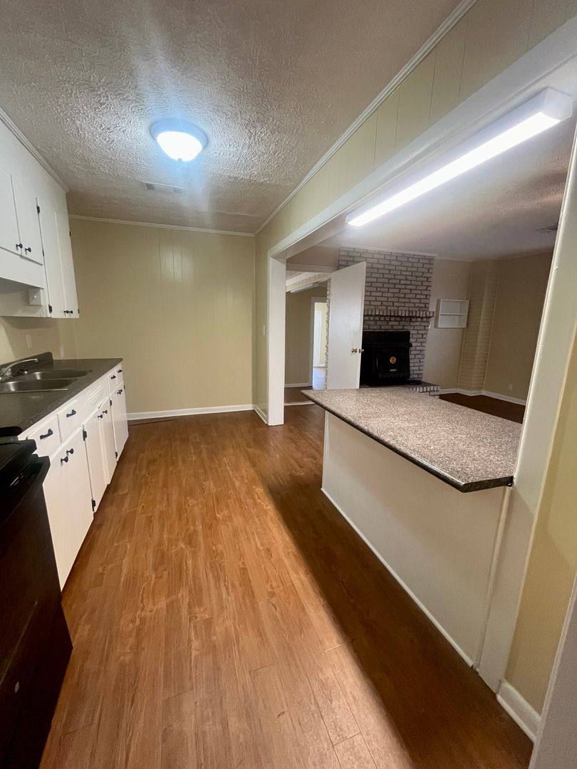 607 Winona St, Vidalia, GA 30474 - House for Rent - Image 3