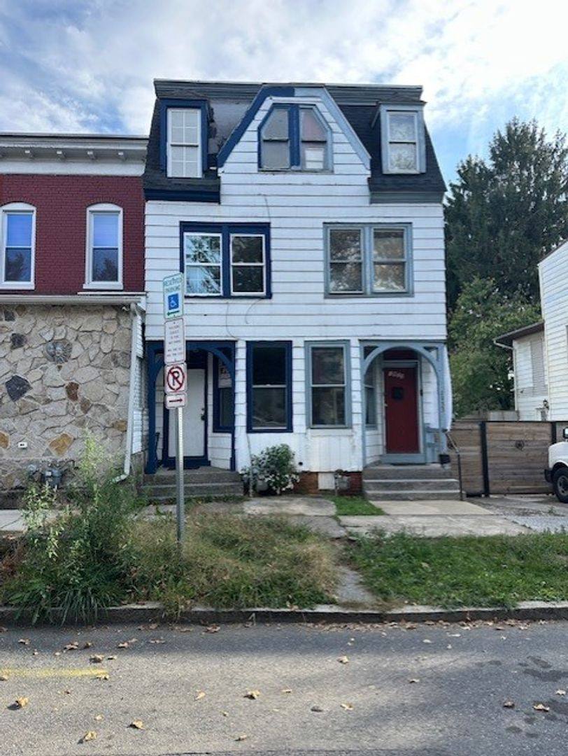 House for rent at 1935 Swatara St, Harrisburg, PA 17104