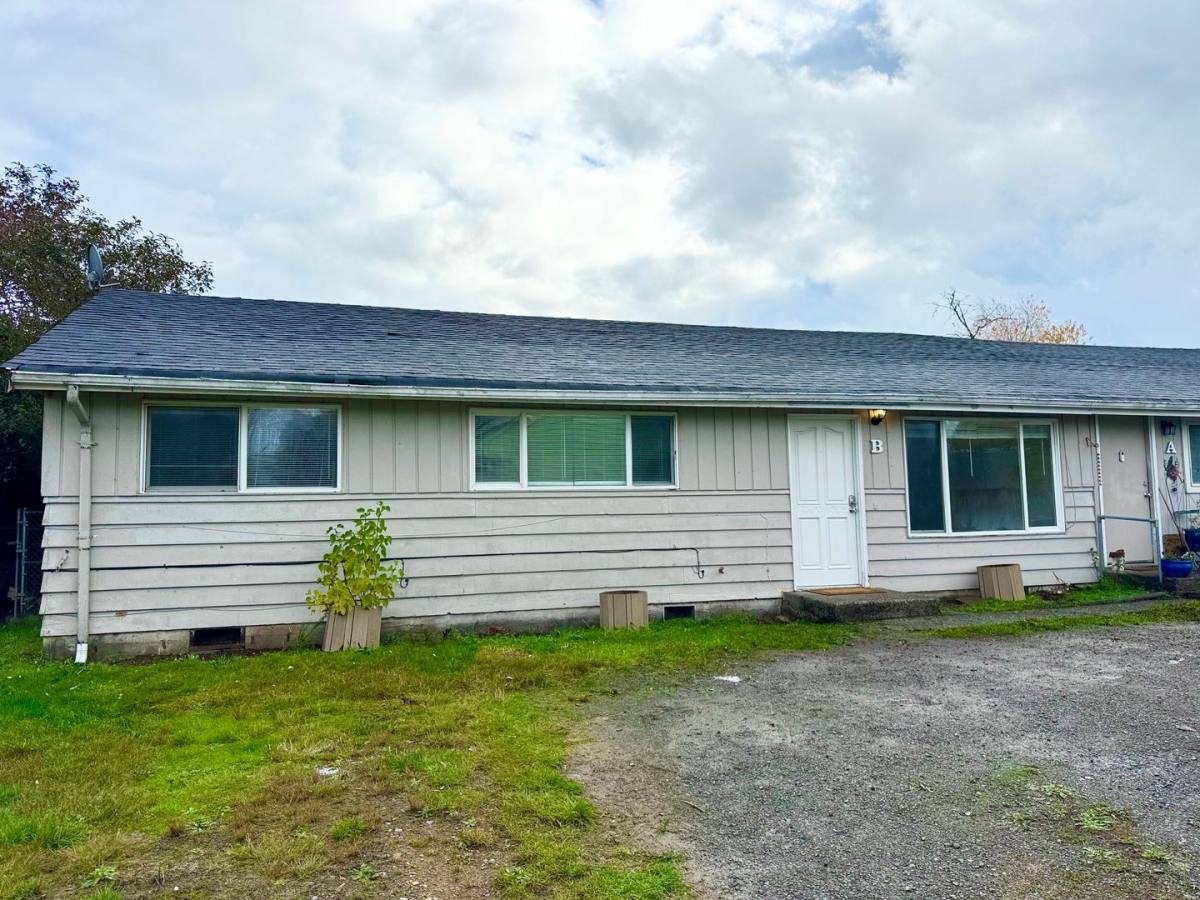 Apartment for rent at 10926 Paine Field Way, Everett, WA 98204