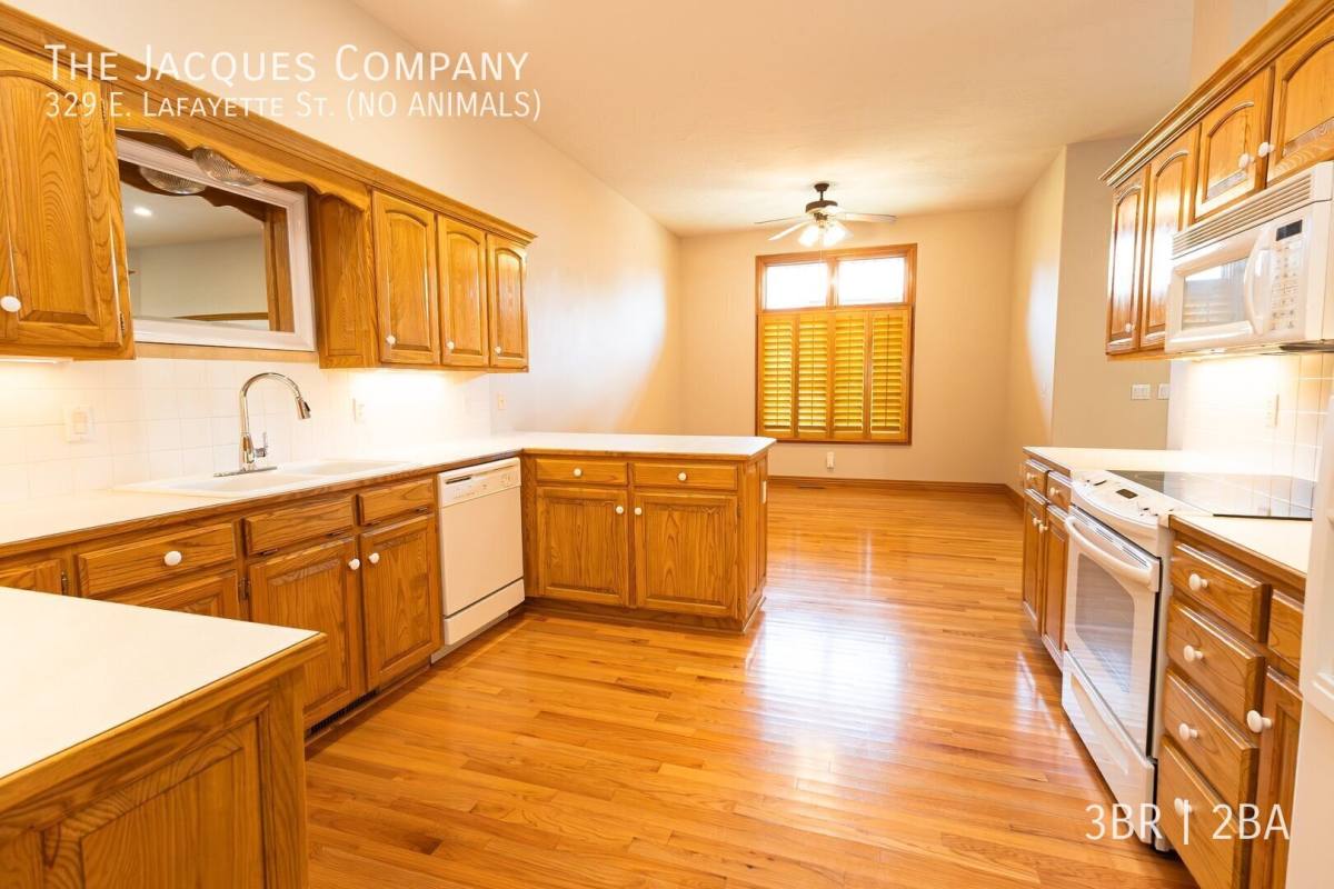 329 E Lafayette St No Animals, Springfield, MO 65810 - House for Rent - Image 3