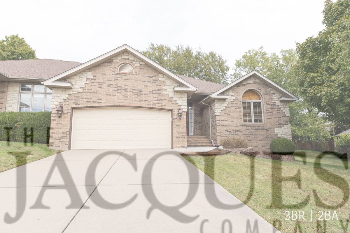 329 E Lafayette St No Animals, Springfield, MO 65810 - House for Rent - Image 1