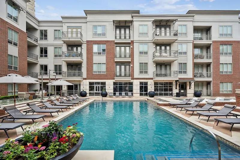 2990 Blackburn St #E2, Dallas, TX 75204 - Apartment for Rent - Image 2