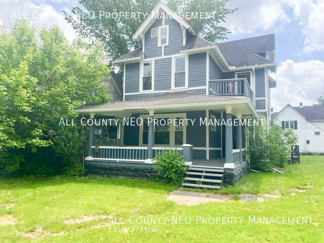Apartment for rent at 3717 Archwood Ave, Downstairs Unit, Cleveland, OH 44109