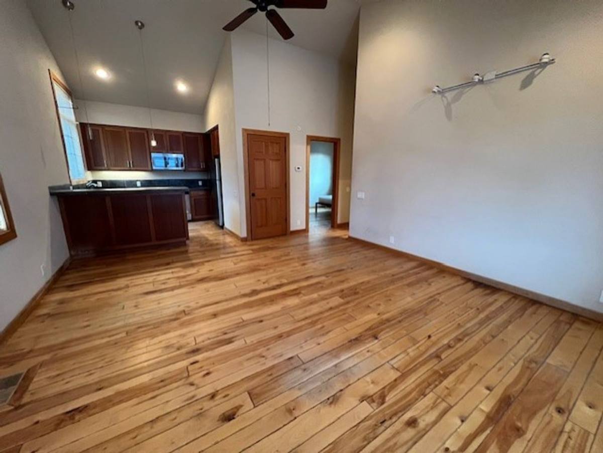 48 NW McKay Ave #2, Bend, OR 97703 - House for Rent - Image 3