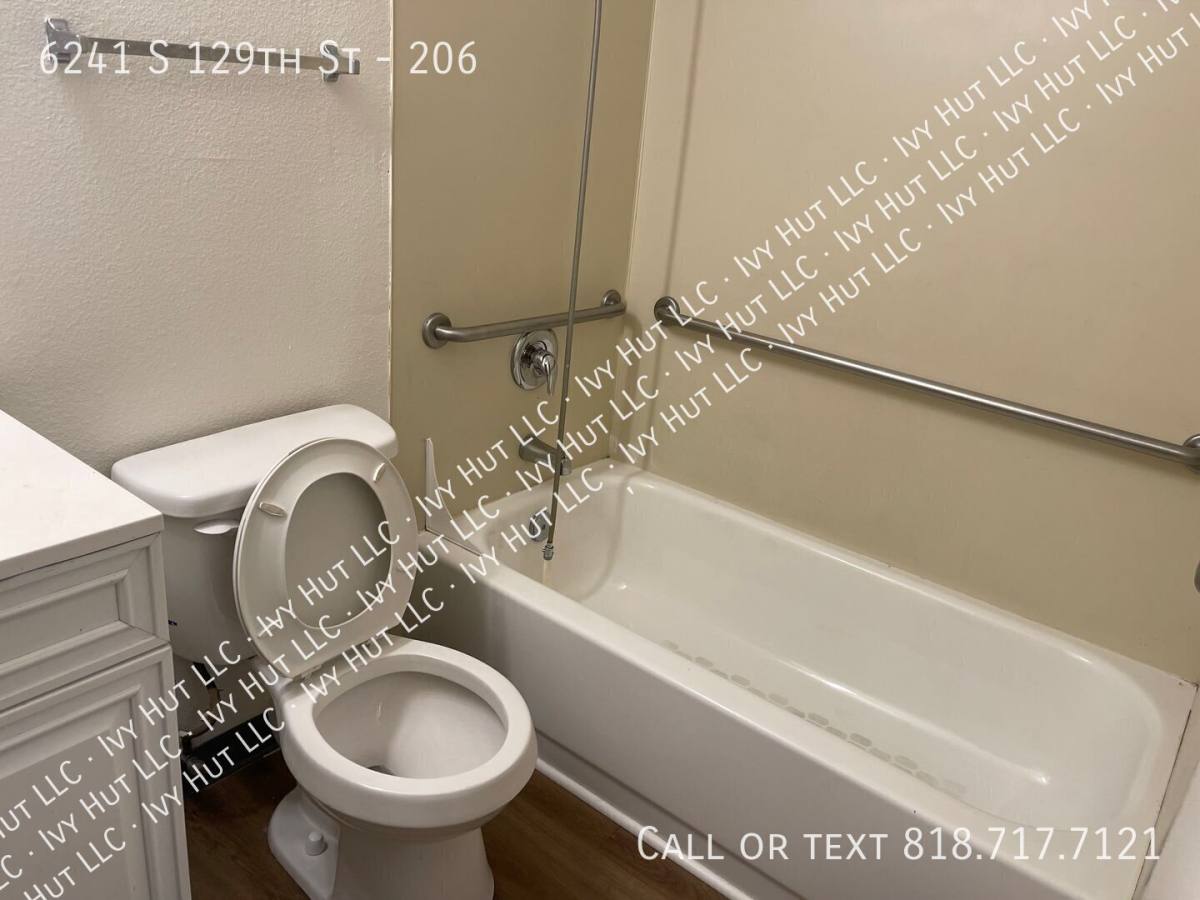 6241 S 129th St #206, Seattle, WA 98178 - Apartment for Rent - Image 2