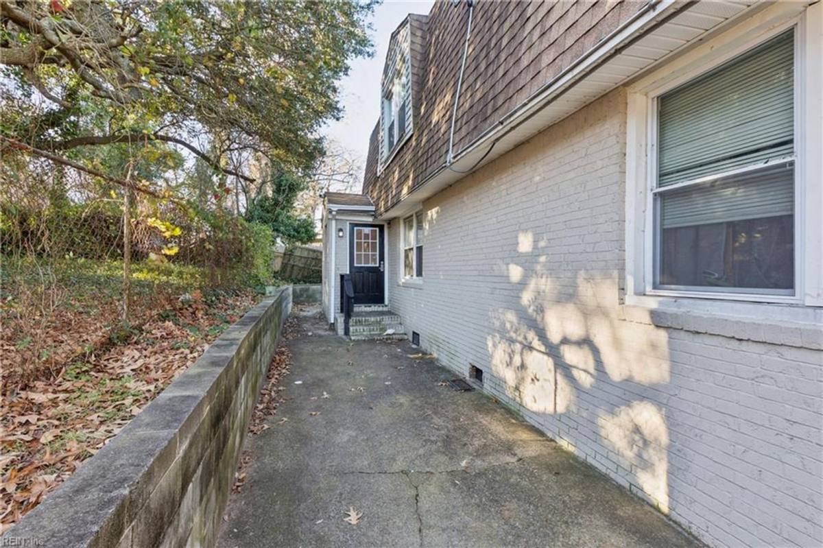 1005 Hillside Ave, Norfolk, VA 23503 - Apartment for Rent - Image 4