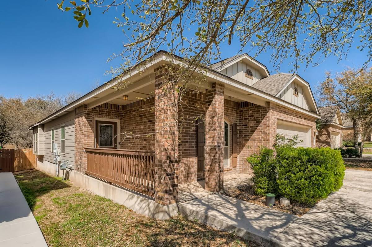427 Unicorn Ranch, San Antonio, TX 78245 - House for Rent - Image 4