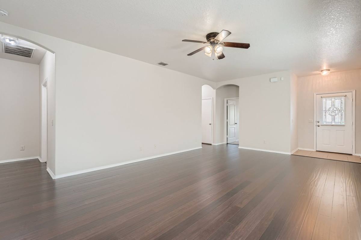 427 Unicorn Ranch, San Antonio, TX 78245 - House for Rent - Image 7
