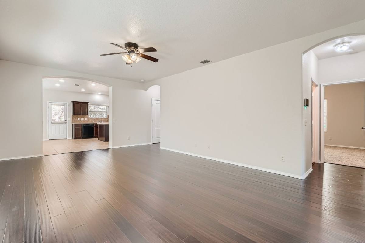 427 Unicorn Ranch, San Antonio, TX 78245 - House for Rent - Image 5
