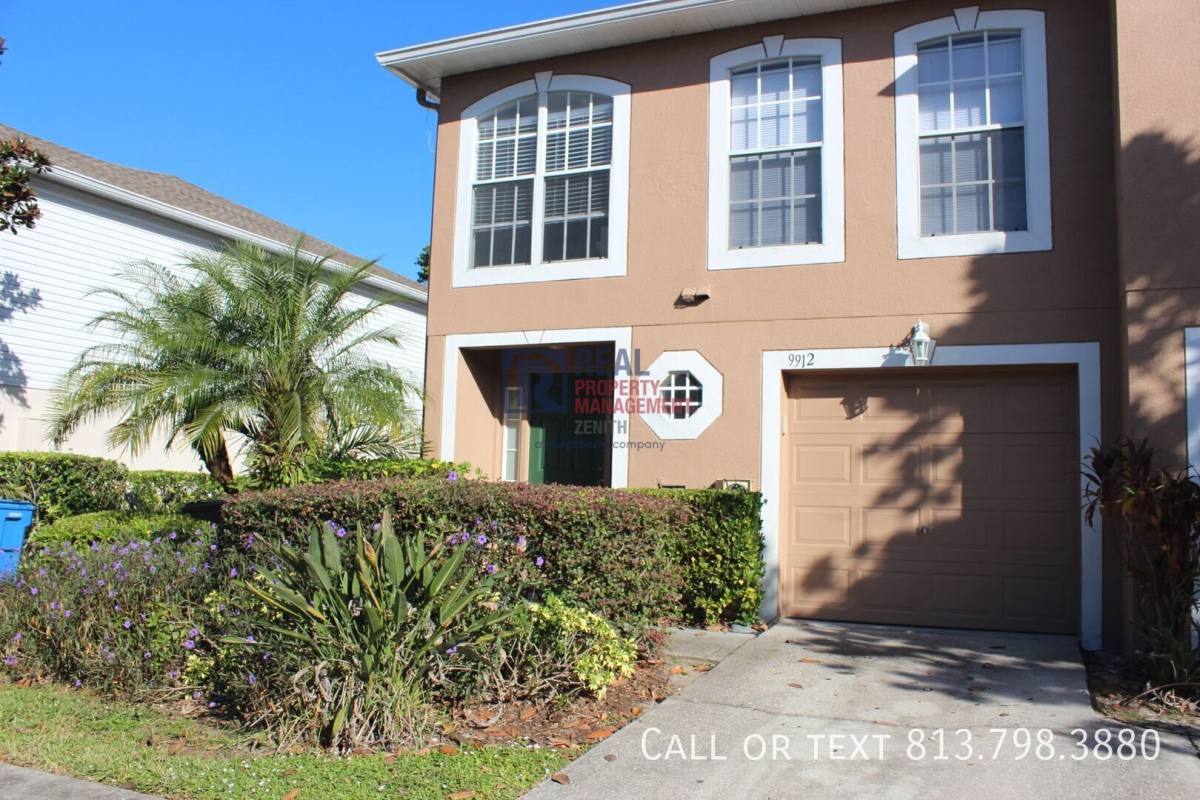 Townhouse for rent at 9912 Ashburn Lake Dr, Tampa, FL 33610