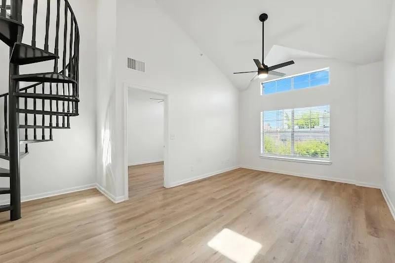 1001 Ross Ave #B2, Dallas, TX 75202 - Apartment for Rent - Image 4