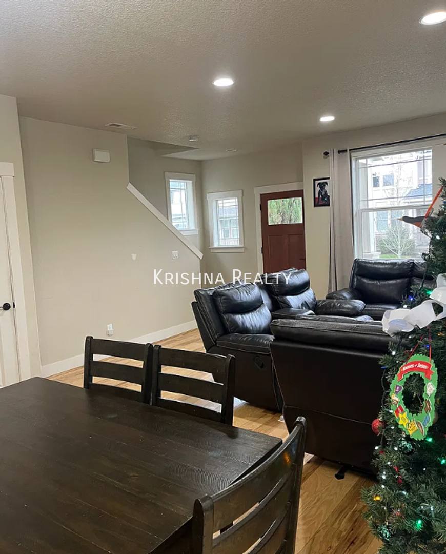 14954 NW Cosmos St, Portland, OR 97229 - House for Rent - Image 7