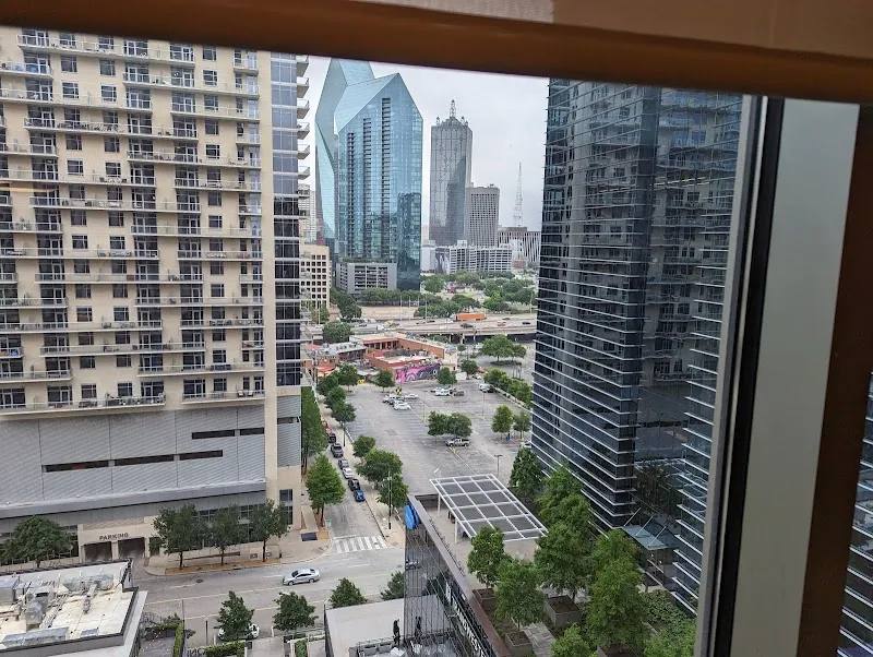 2323 N Akard St, Dallas, TX 75201 - Apartment for Rent - Image 2