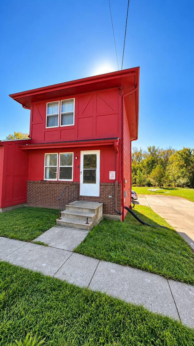 715 E McKinley Ave, Des Moines, IA 50315 - House for Rent - Image 1