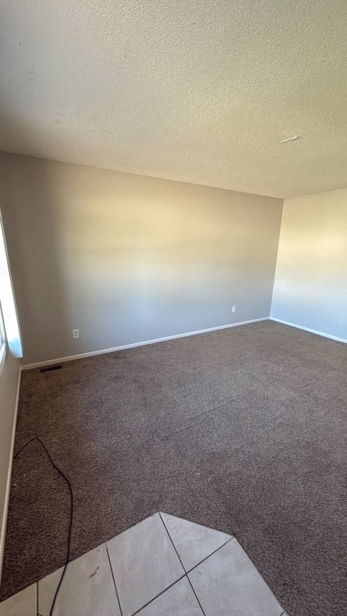 715 E McKinley Ave, Des Moines, IA 50315 - House for Rent - Image 3