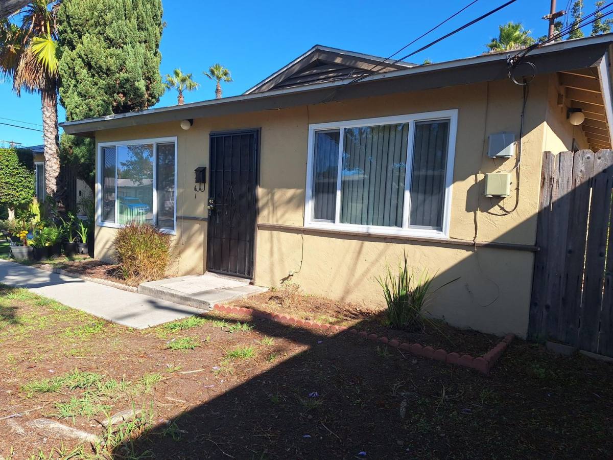 Townhouse for rent at 4761 Coconino Way, San Diego, CA 92117