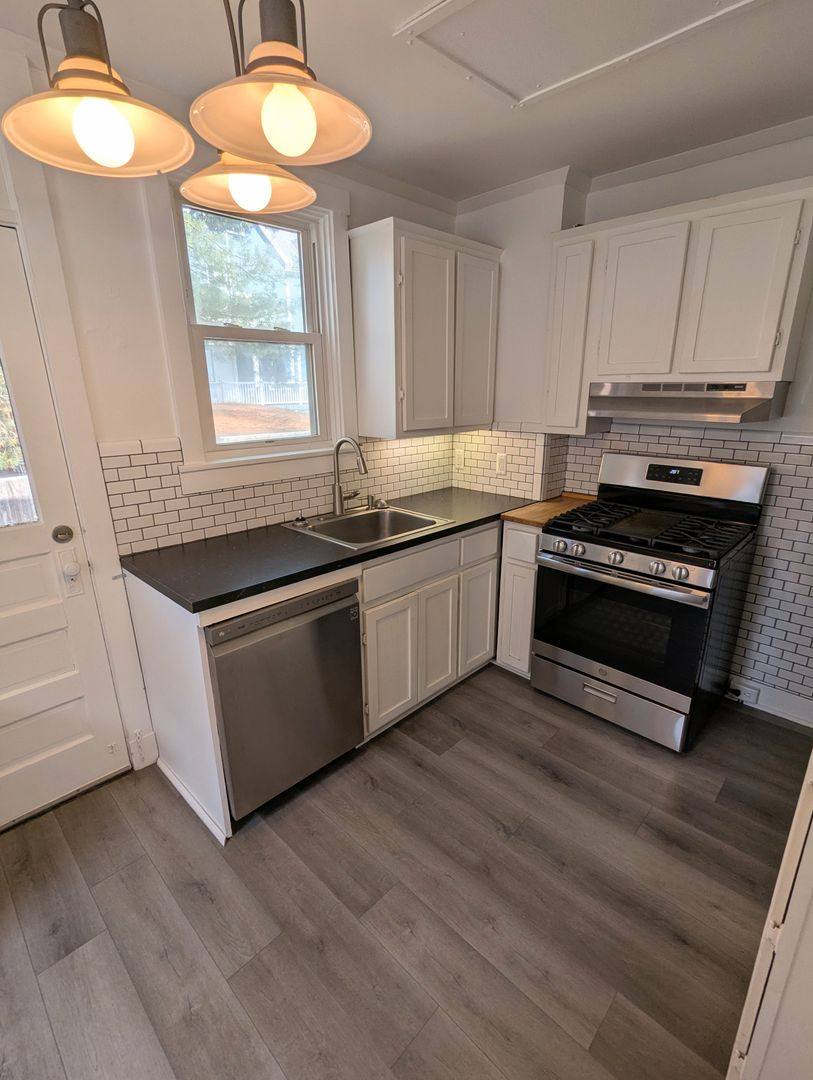 421 Lamar Ave, Pittsburgh, PA 15221 - House for Rent - Image 7