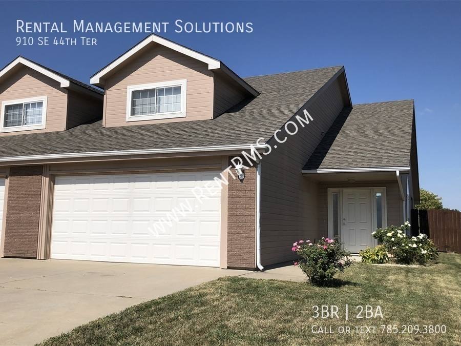 910 SE 44th Terrace, Topeka, KS 66609 - Townhouse for Rent - Image 1