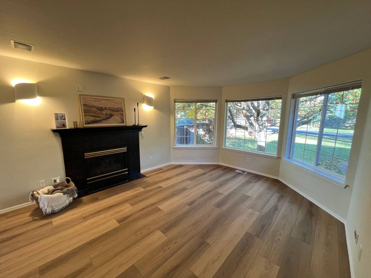 3389 NE Stonebrook Loop, Bend, OR 97701 - House for Rent - Image 3