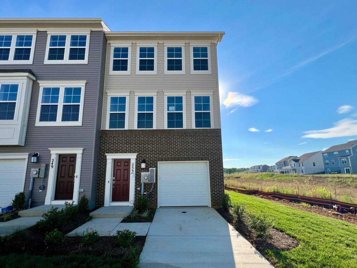 Townhouse for rent at 253 Telluride Way, Charles Town, WV 25414