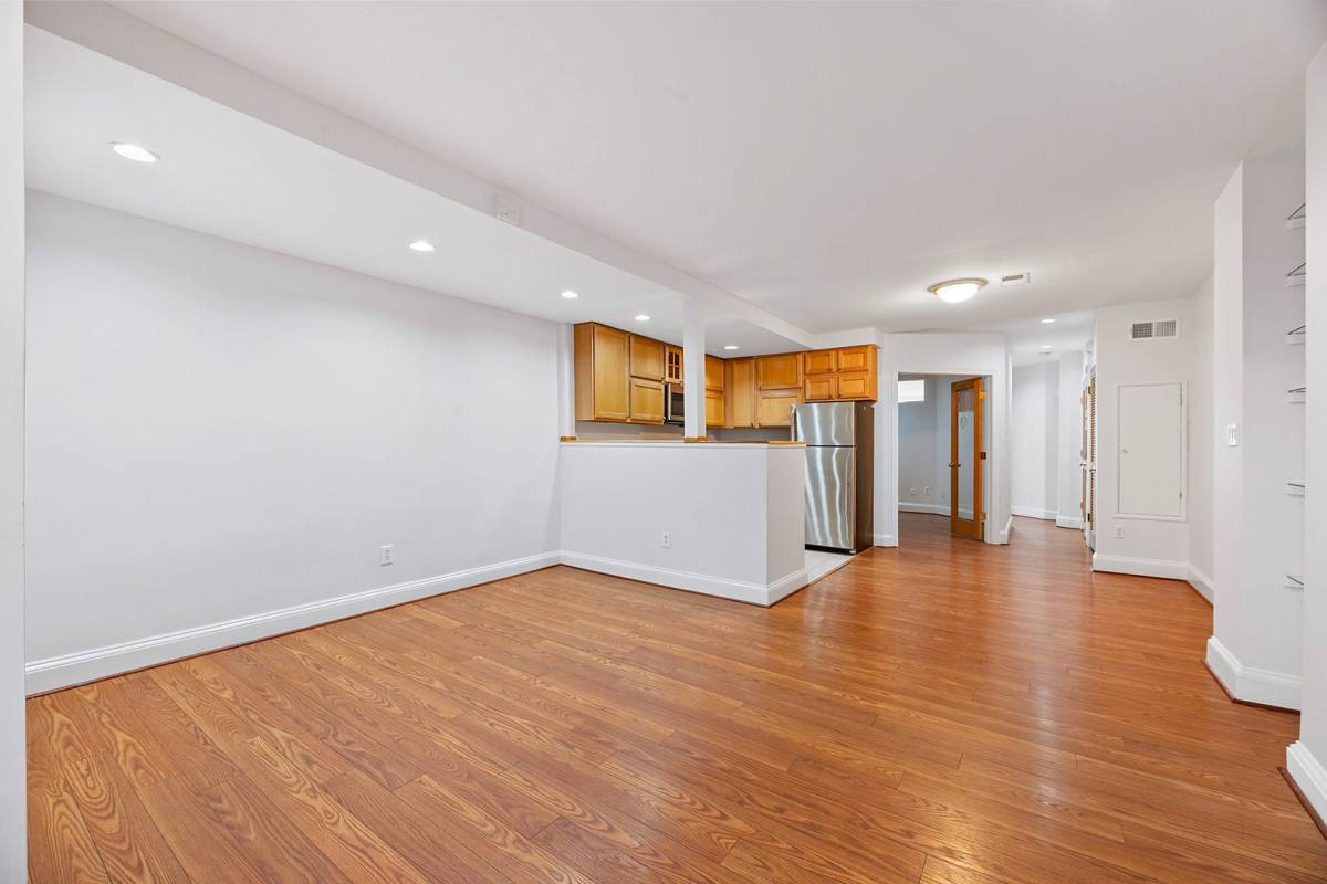 2018 R St NW, Washington, DC 20009 - Apartment for Rent - Image 3