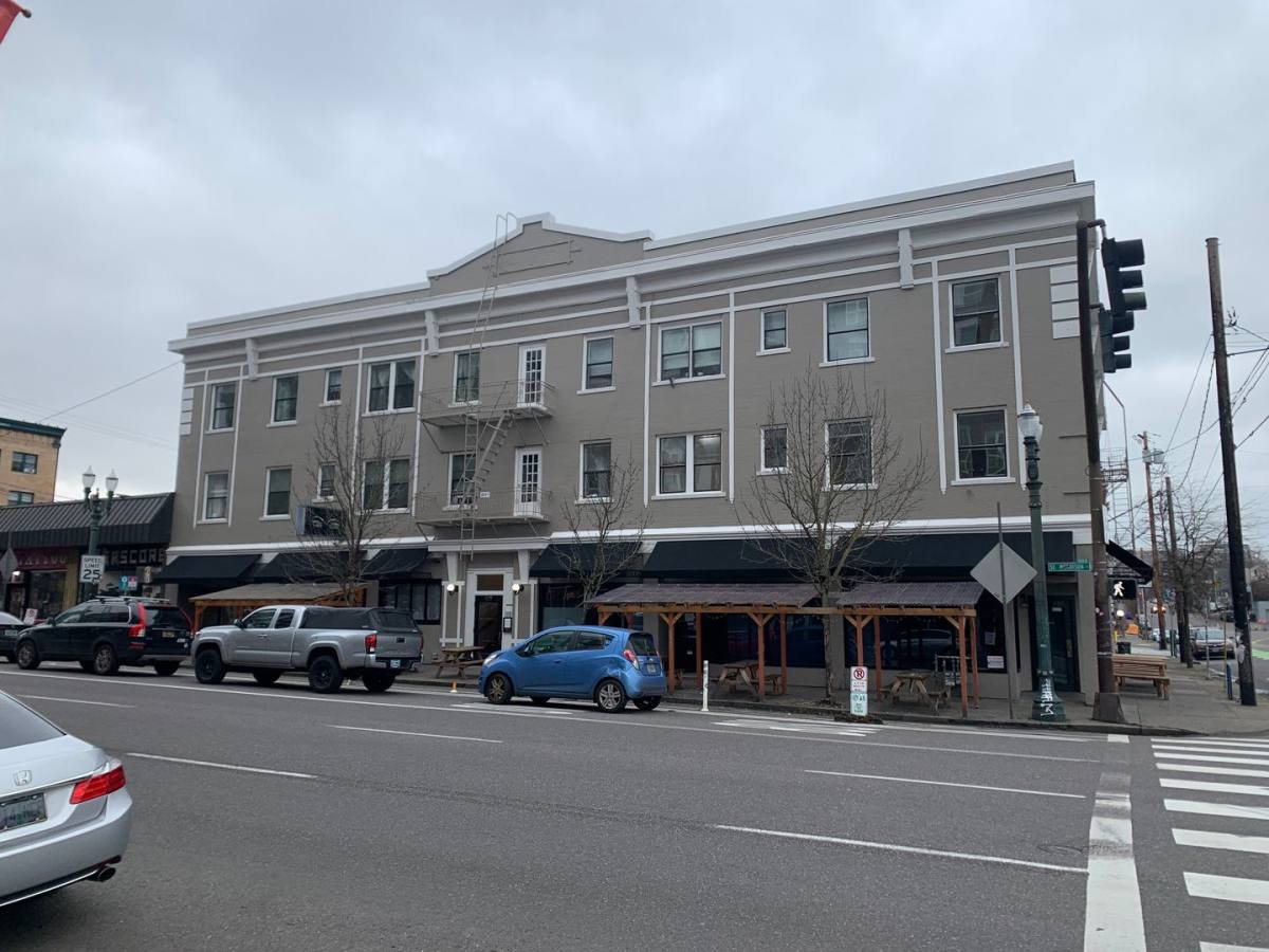 Mitchell, 629 SE Morrison St, Portland, OR 97214 - Apartment for Rent - Image 1