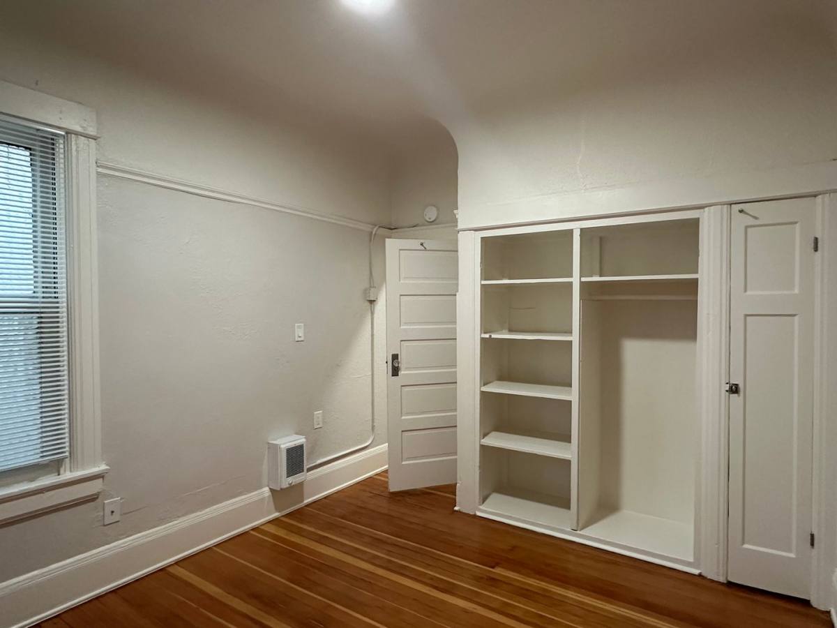 Mitchell, 629 SE Morrison St, Portland, OR 97214 - Apartment for Rent - Image 6