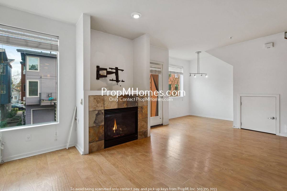 8020 N Burlington Ave #9-6, Portland, OR 97203 - Townhouse for Rent - Image 6