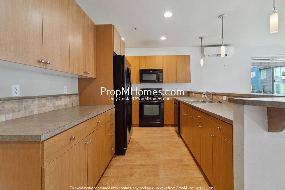 8020 N Burlington Ave #9-6, Portland, OR 97203 - Townhouse for Rent - Image 9