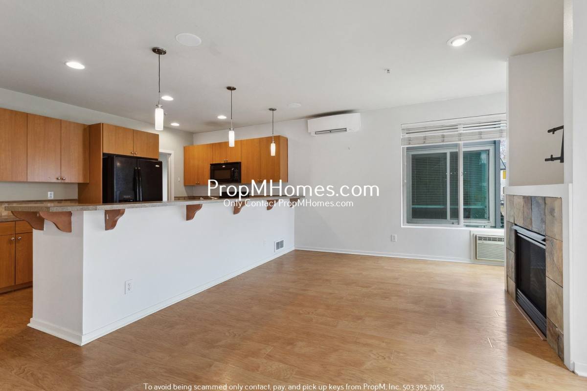 8020 N Burlington Ave #9-6, Portland, OR 97203 - Townhouse for Rent - Image 4