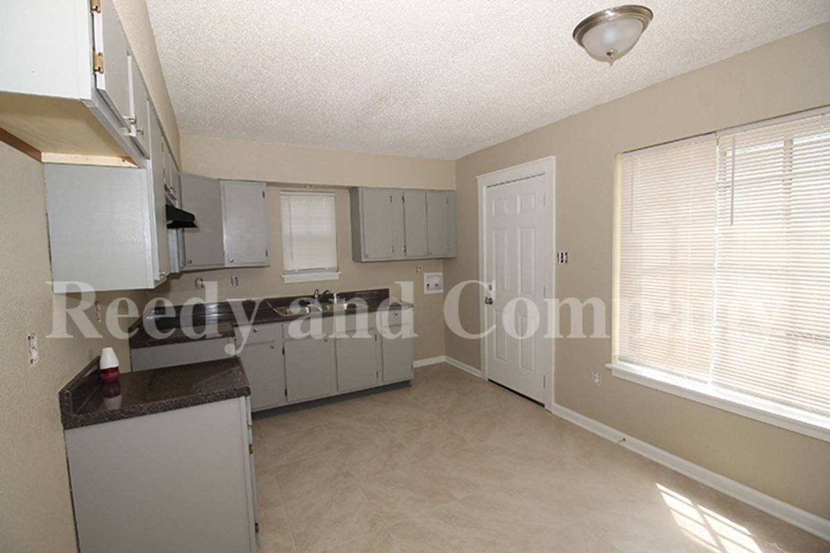 4780 Hillbrook Rd, Memphis, TN 38109 - House for Rent - Image 7