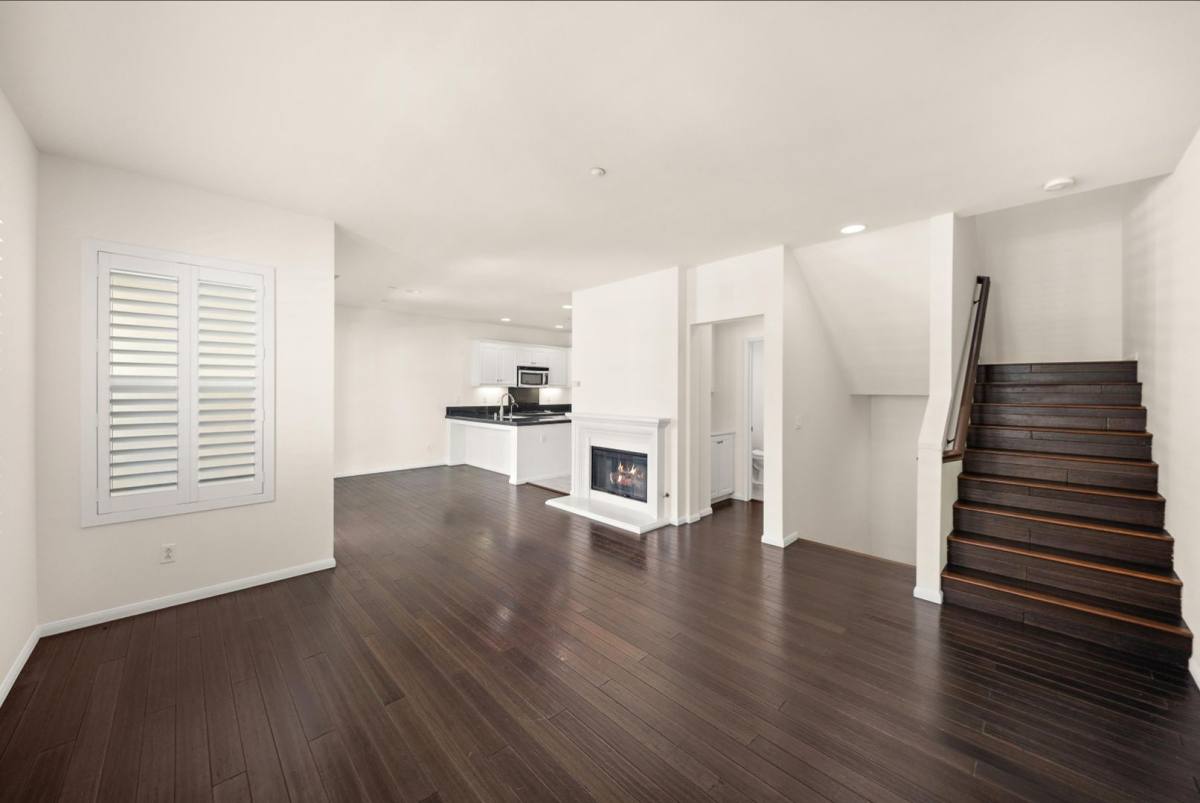 1800 Oak #319, Torrance, CA 90501 - Townhouse for Rent - Image 2