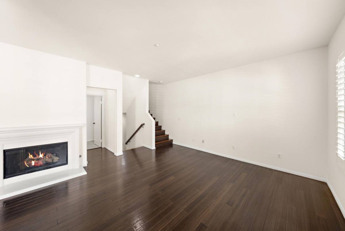 1800 Oak #319, Torrance, CA 90501 - Townhouse for Rent - Image 3