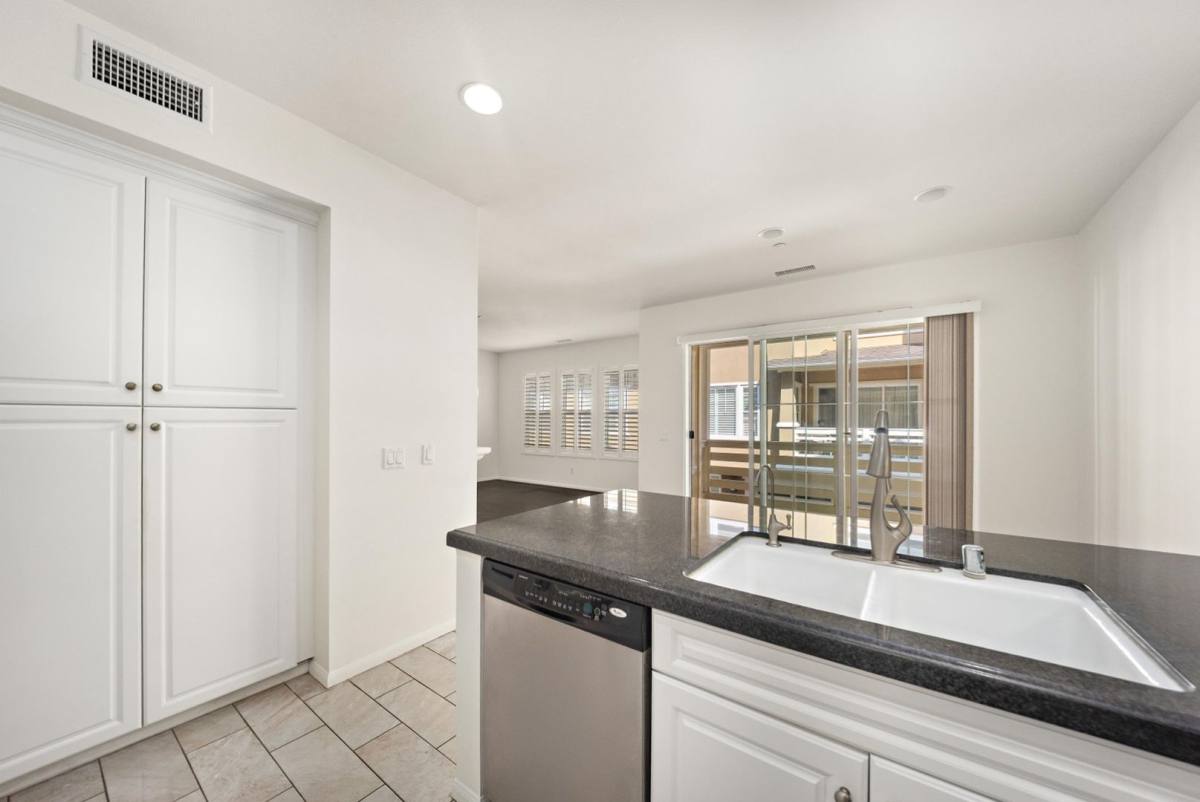1800 Oak #319, Torrance, CA 90501 - Townhouse for Rent - Image 7