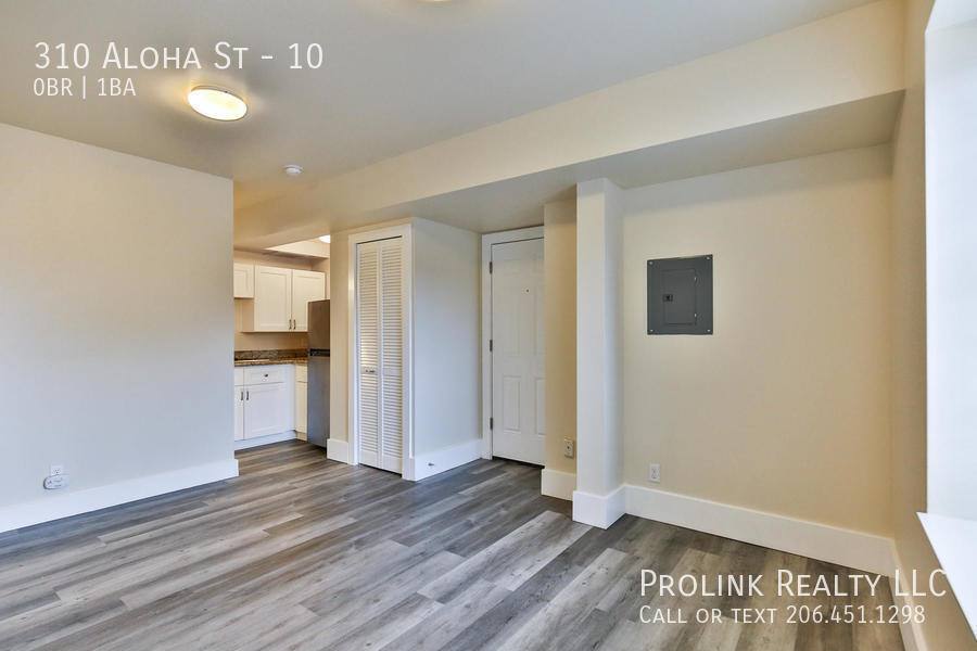 310 Aloha St #10, Seattle, WA 98109 - Apartment for Rent - Image 6