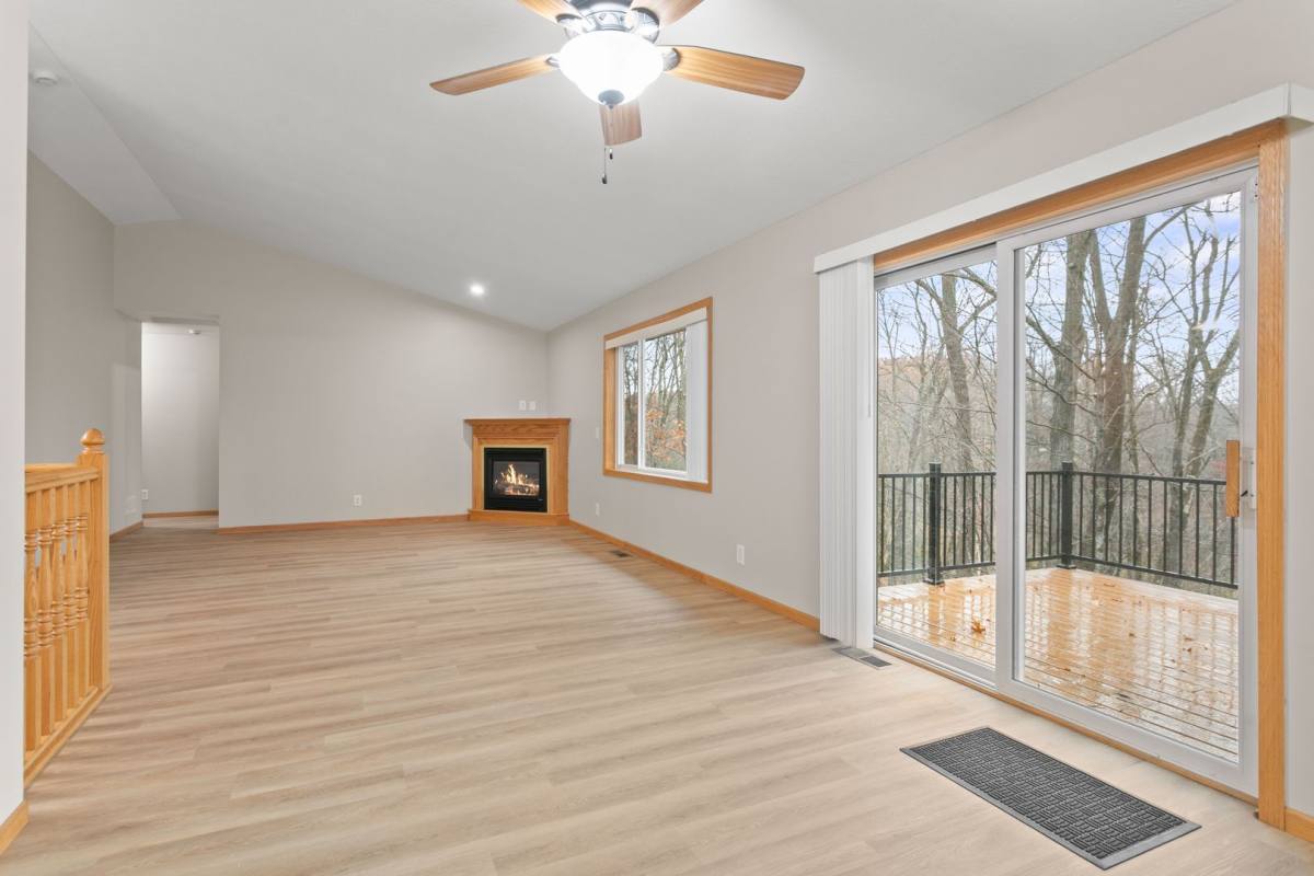 6895 Hillendale Rd NW, Elk River, MN 55330 - House for Rent - Image 4