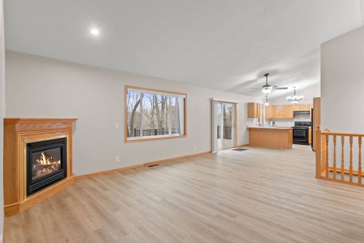 6895 Hillendale Rd NW, Elk River, MN 55330 - House for Rent - Image 7