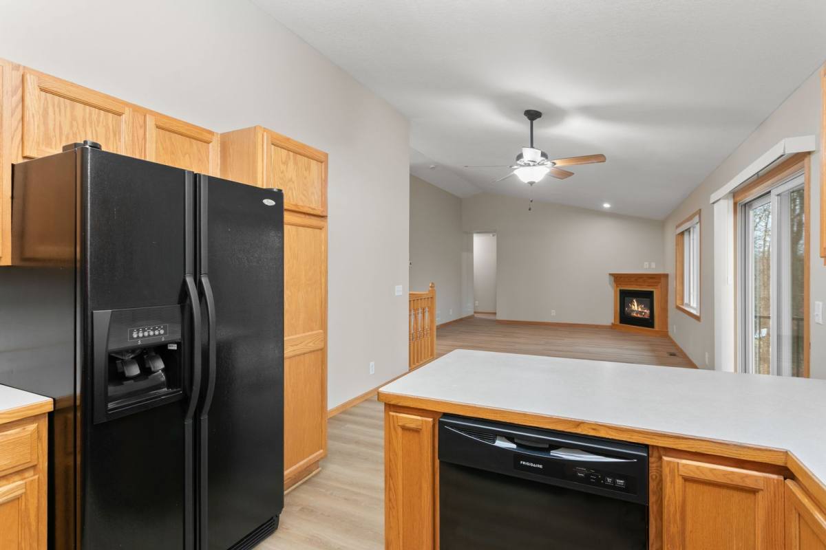 6895 Hillendale Rd NW, Elk River, MN 55330 - House for Rent - Image 8