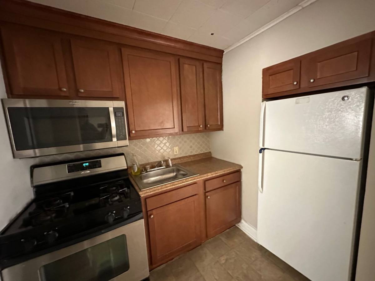 Apartment for rent at 42 Henrietta St, Rochester, NY 14620