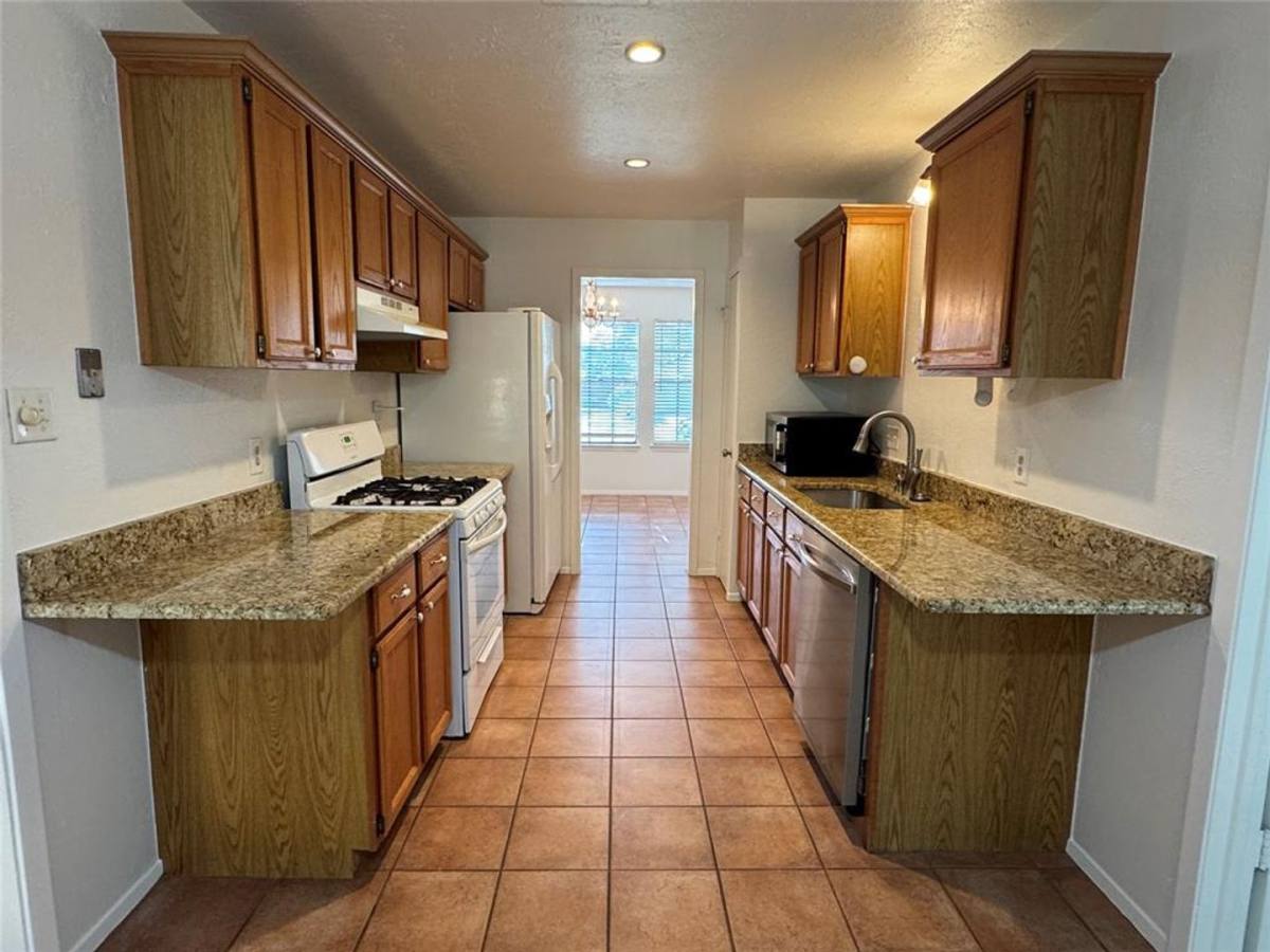 11616 Spotted Horse Dr, Austin, TX 78759 - House for Rent - Image 4