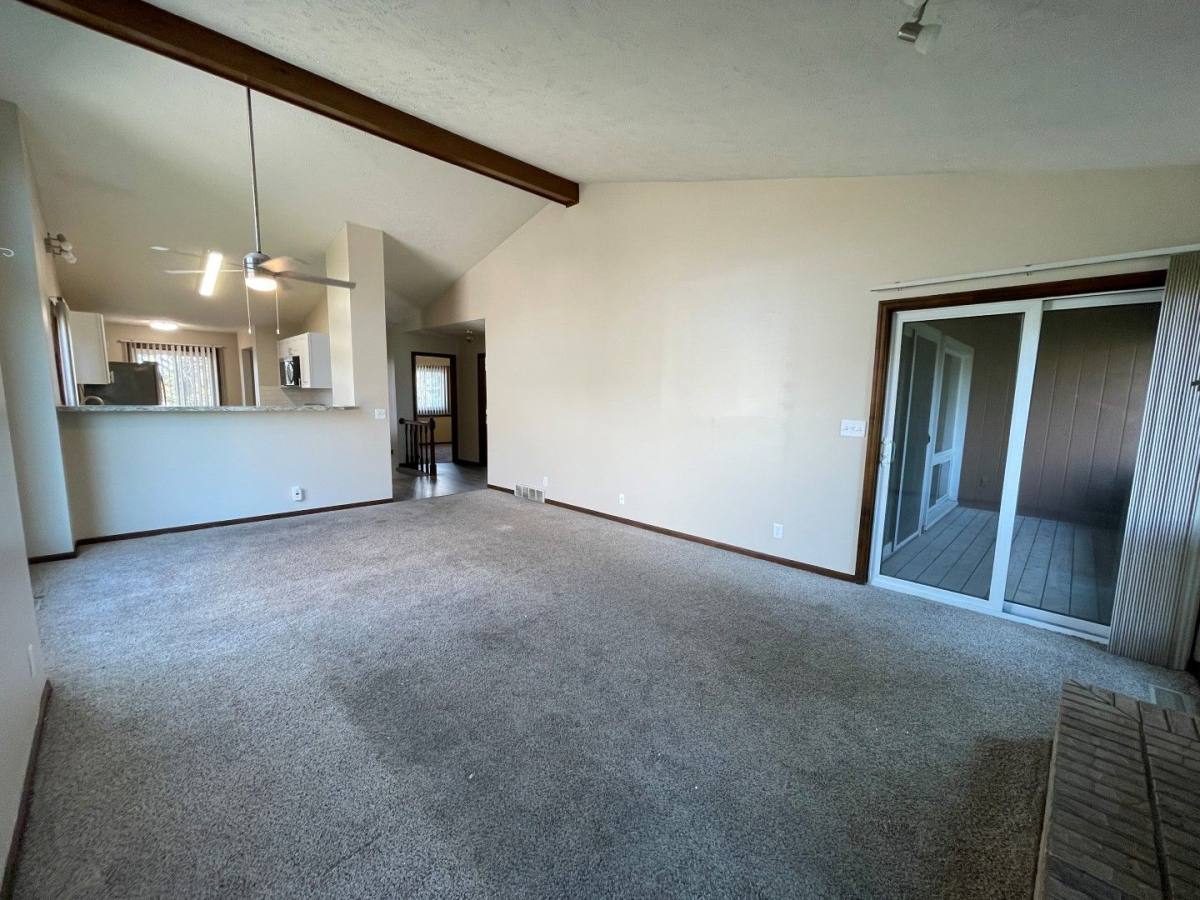 12902 S 28th Ave, Bellevue, NE 68123 - Townhouse for Rent - Image 9