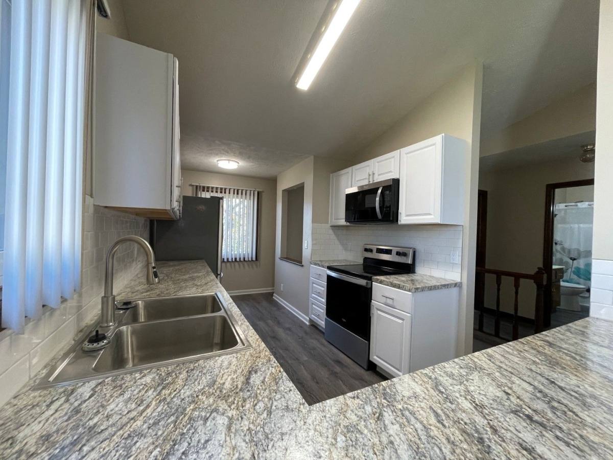 12902 S 28th Ave, Bellevue, NE 68123 - Townhouse for Rent - Image 7