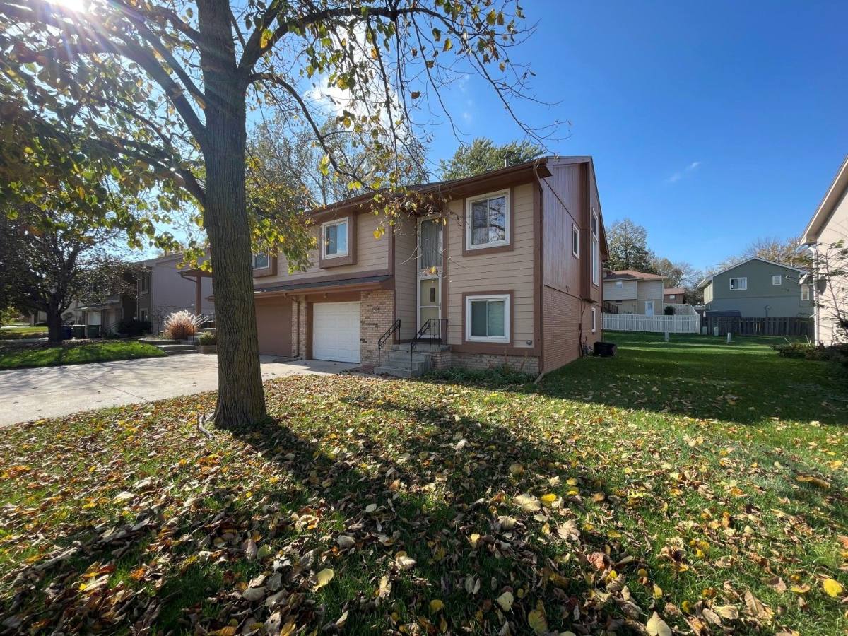 12902 S 28th Ave, Bellevue, NE 68123 - Townhouse for Rent