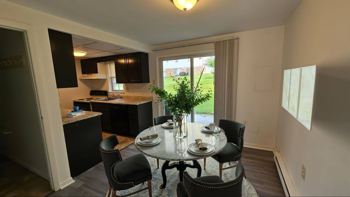 156 Ashford Dr, Enola, PA 17025 - Townhouse for Rent - Image 2