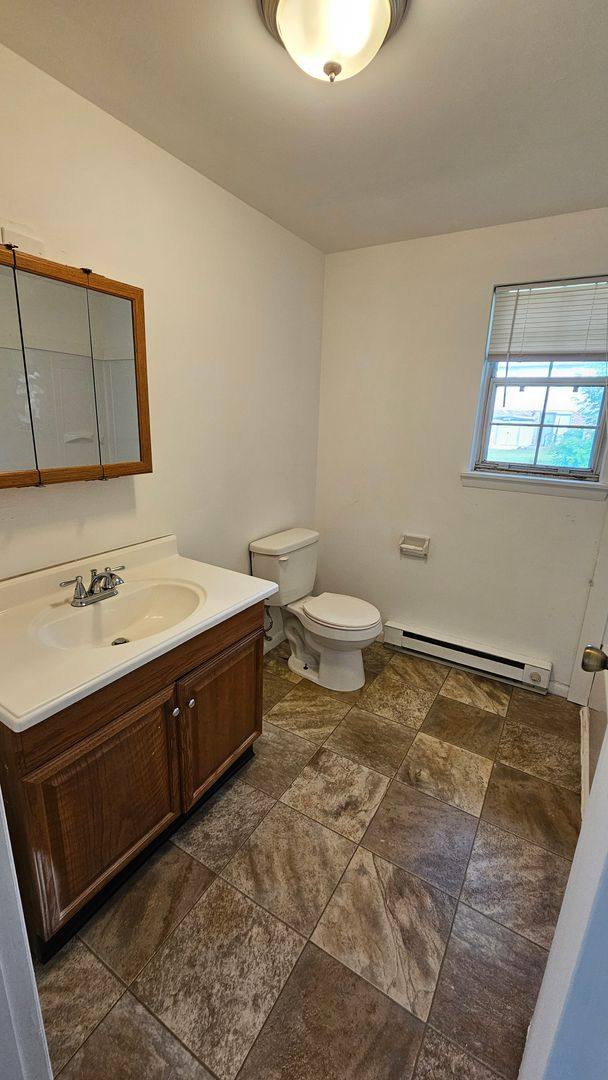 156 Ashford Dr, Enola, PA 17025 - Townhouse for Rent - Image 4