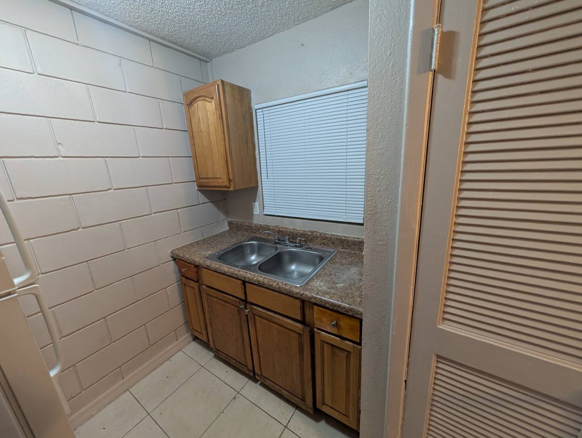 8216 N 17th St #B, Tampa, FL 33604 - Apartment for Rent - Image 3