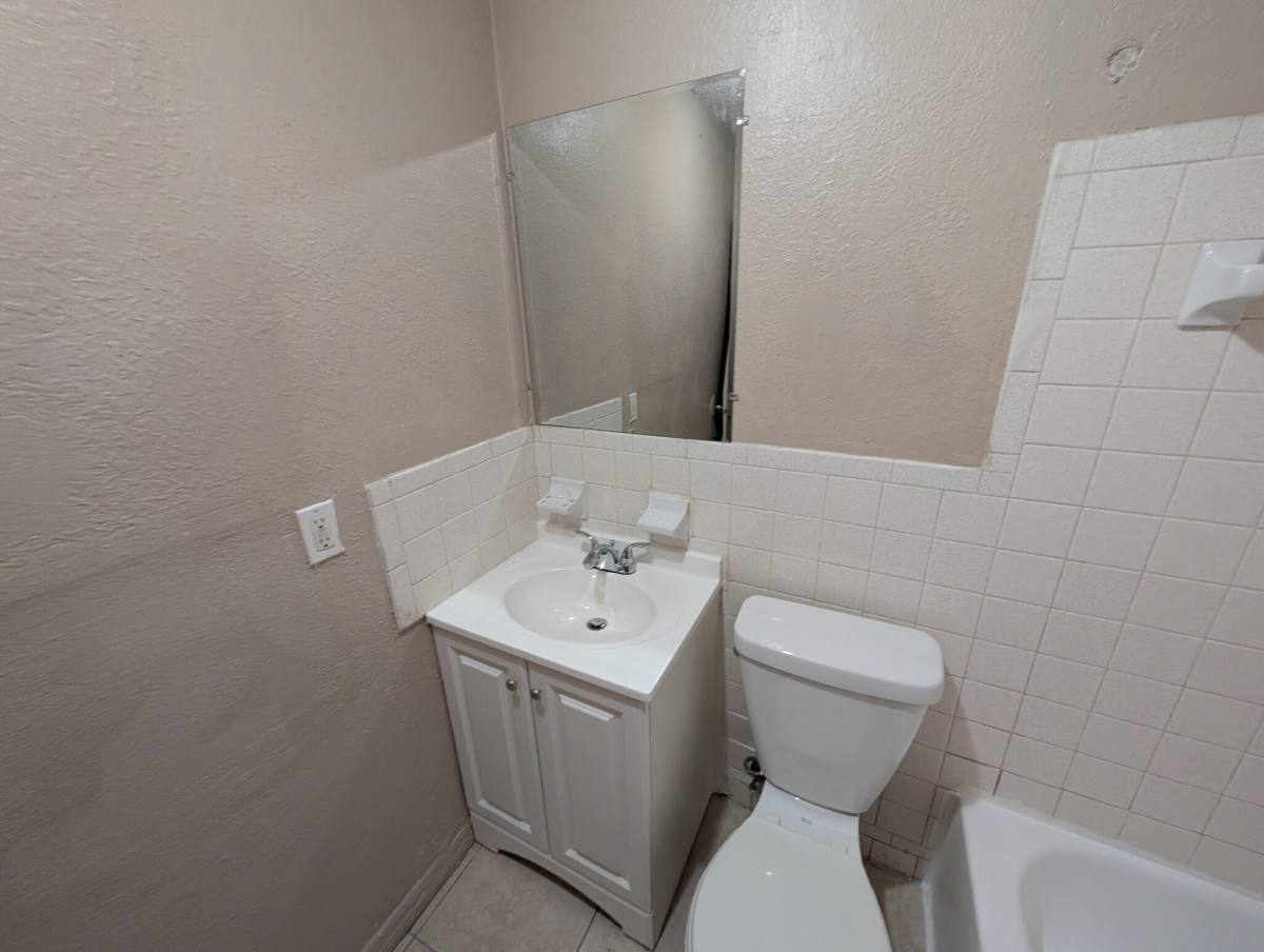 8216 N 17th St #B, Tampa, FL 33604 - Apartment for Rent - Image 6