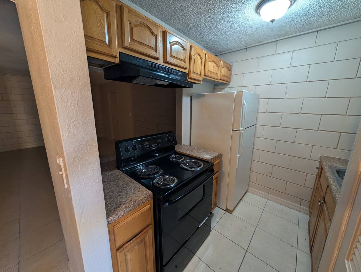 8216 N 17th St #B, Tampa, FL 33604 - Apartment for Rent - Image 2