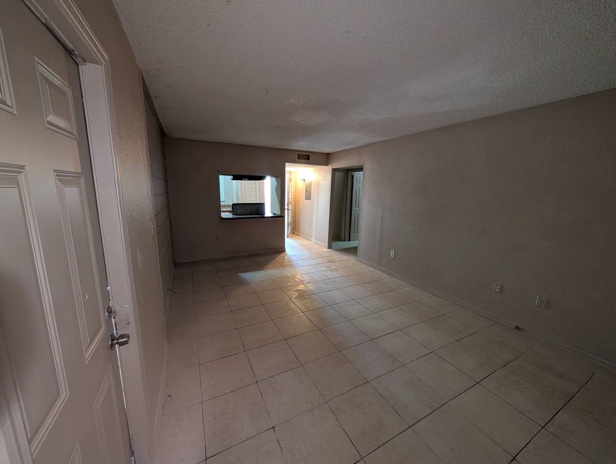 8216 N 17th St #B, Tampa, FL 33604 - Apartment for Rent - Image 8