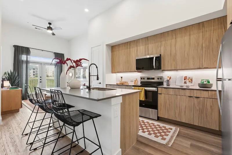 5211 E 7th St, Austin, TX 78702 - Apartment for Rent - Image 5